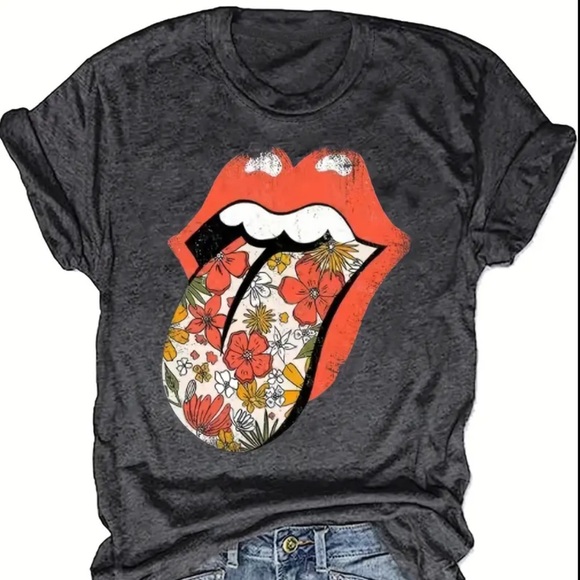 71. NEW| Retro Lips Print Crew Neck Band Tee - Picture 4 of 4